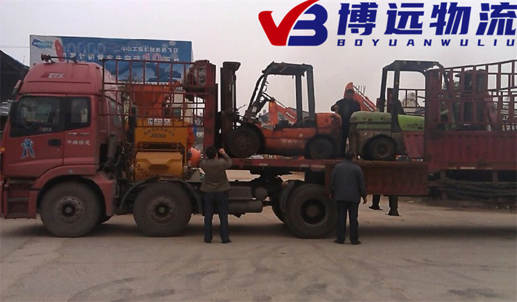 長沙博遠(yuǎn)物流公司自備多款貨車，一切都是為了降低客戶運(yùn)輸成本！